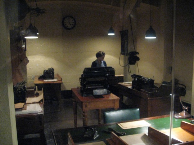 women typists and secretaries