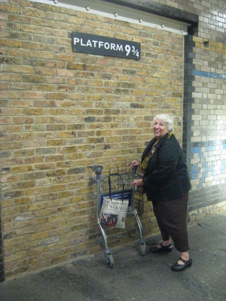 King's Cross Platform 9 3/4 to Hogwarts